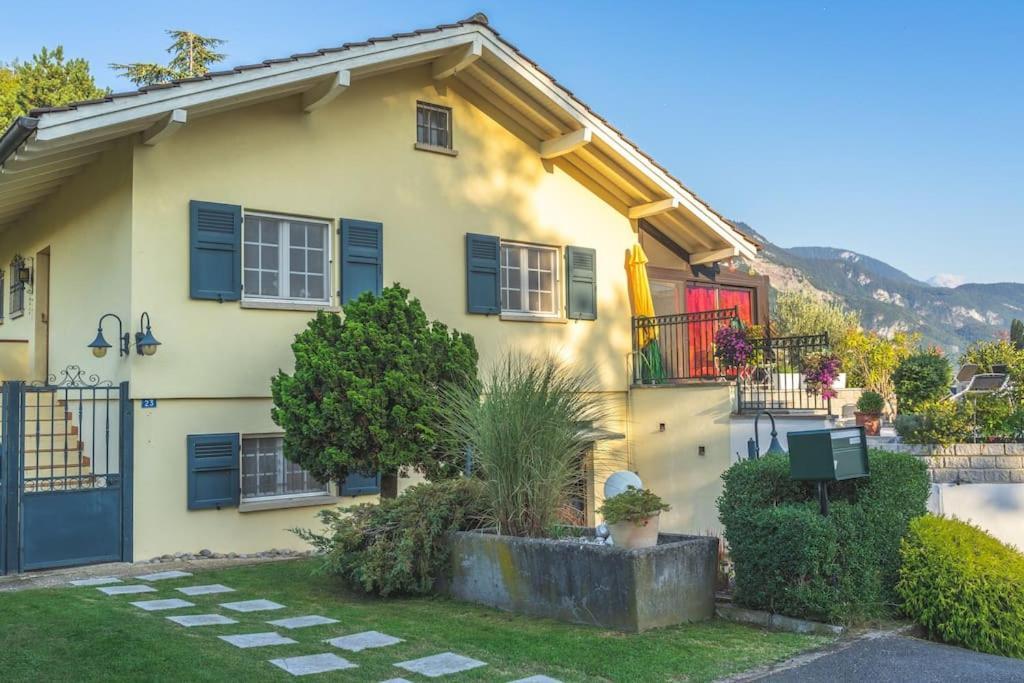 Cheerful Villa With Fireplace, Bath-Tub And Garden Noville Exterior foto